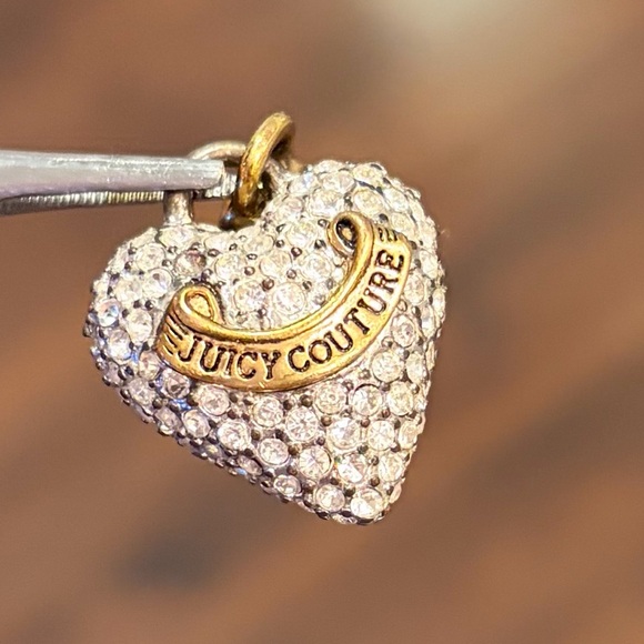 Juicy Couture Logo Signature Crystals Gold Tone Puffed Pave Heart Charm Vintage - Picture 6 of 12